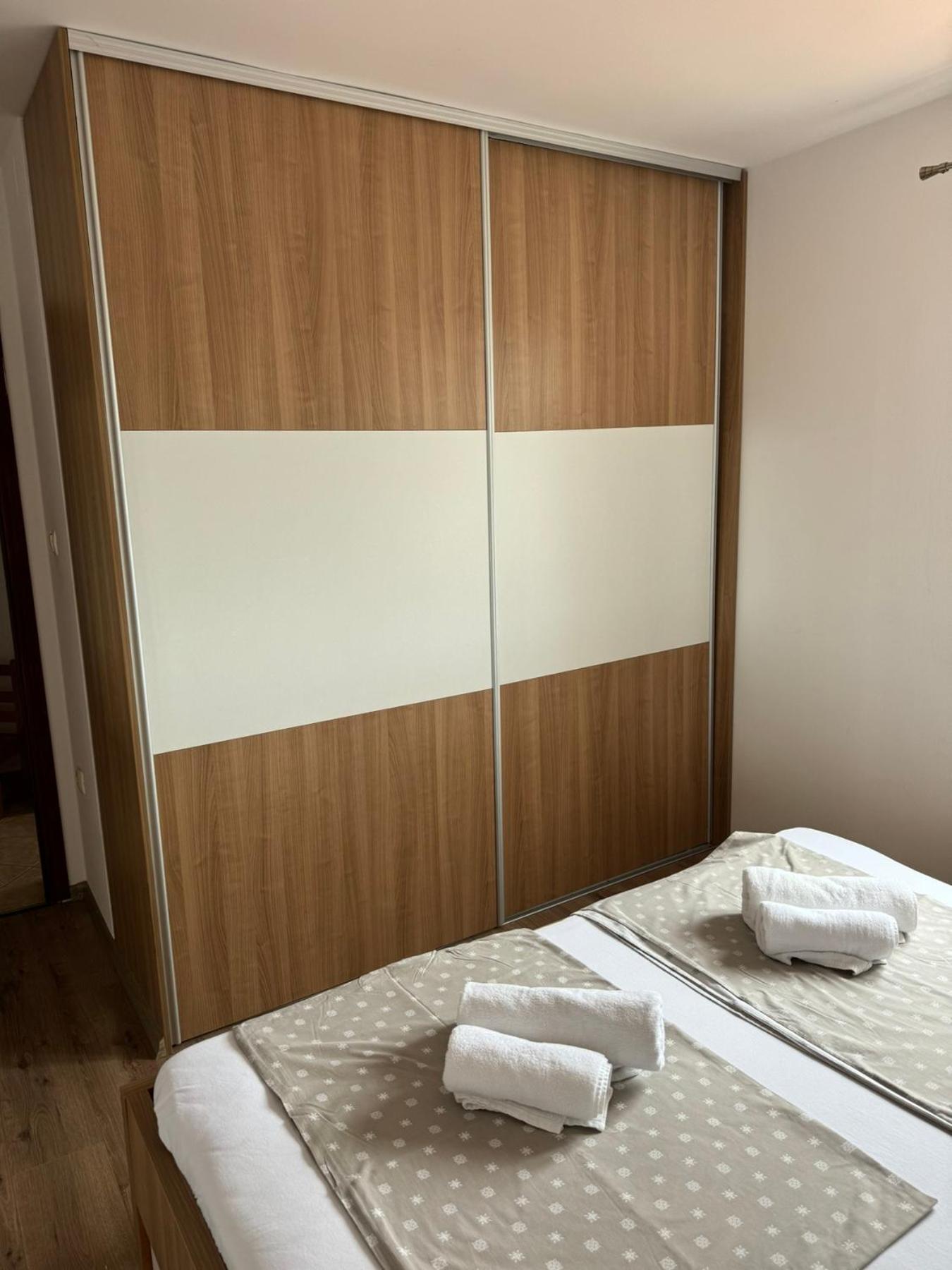 Apartments Dumicic 苏佩塔斯卡德拉加 外观 照片