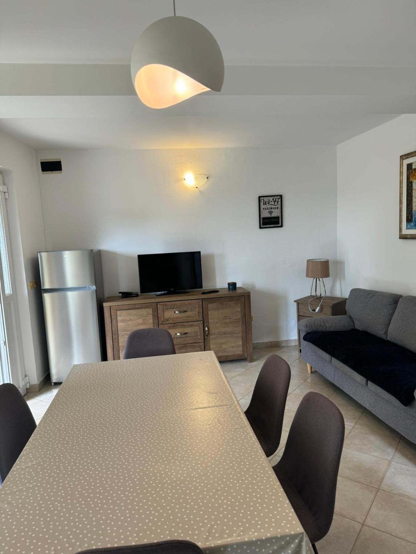 Apartments Dumicic 苏佩塔斯卡德拉加 外观 照片