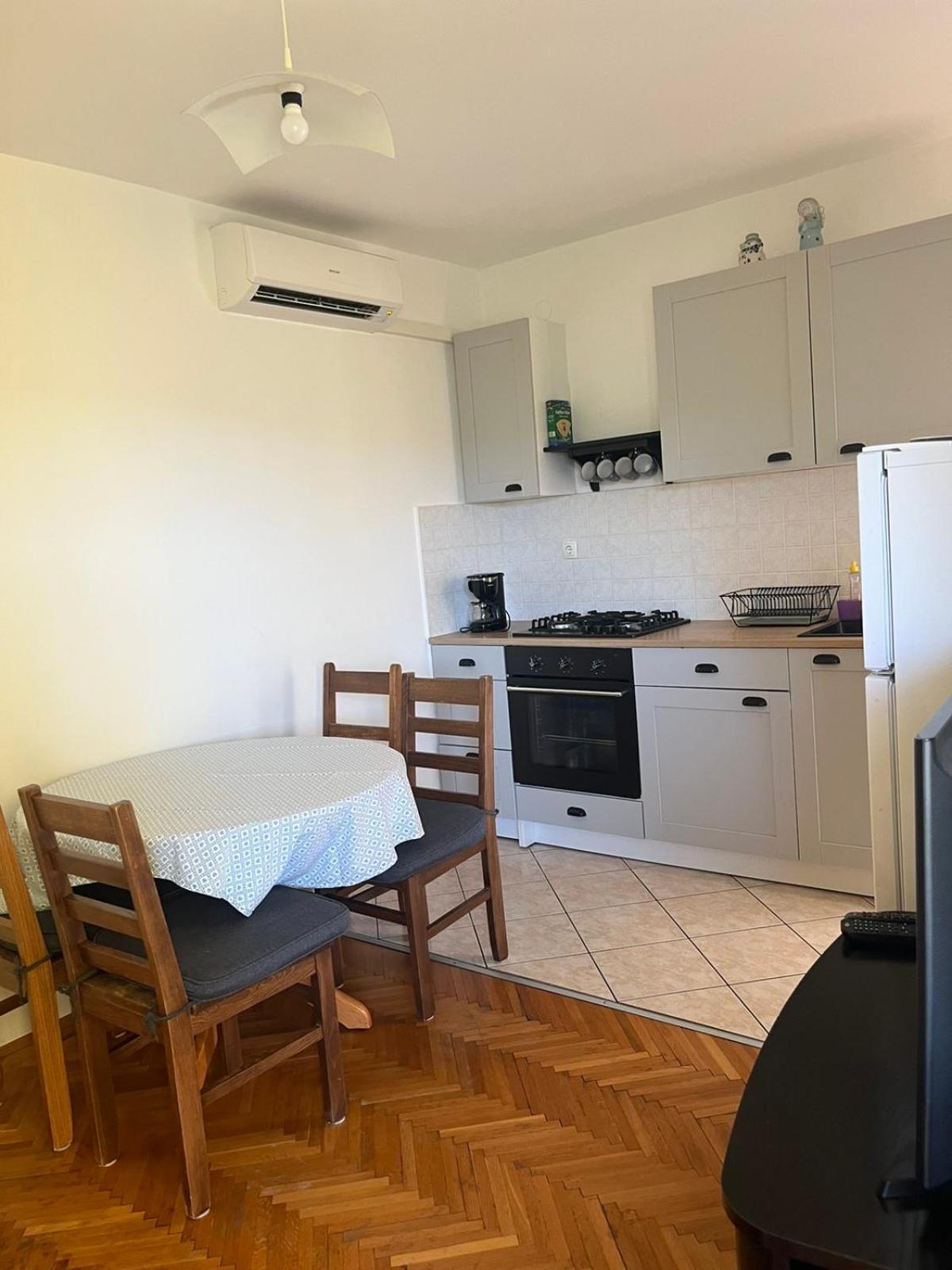 Apartments Dumicic 苏佩塔斯卡德拉加 外观 照片